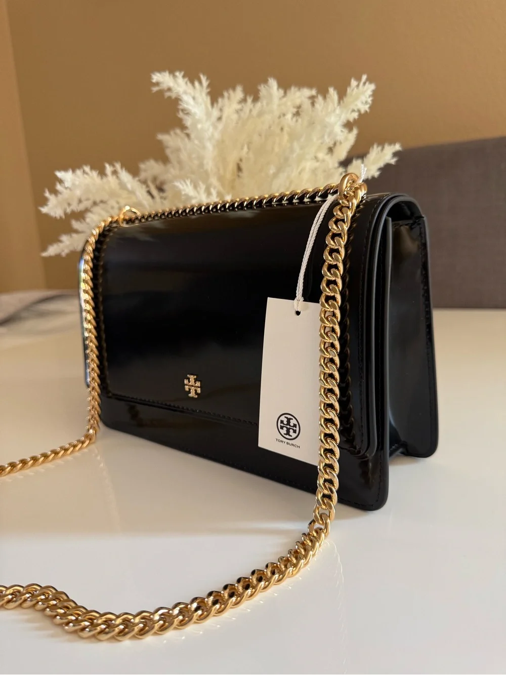 NWT TORY BURCH EMERSON SMOOTH FLAP ADJUSTABLE. SHOULDER BAG BLACK $550